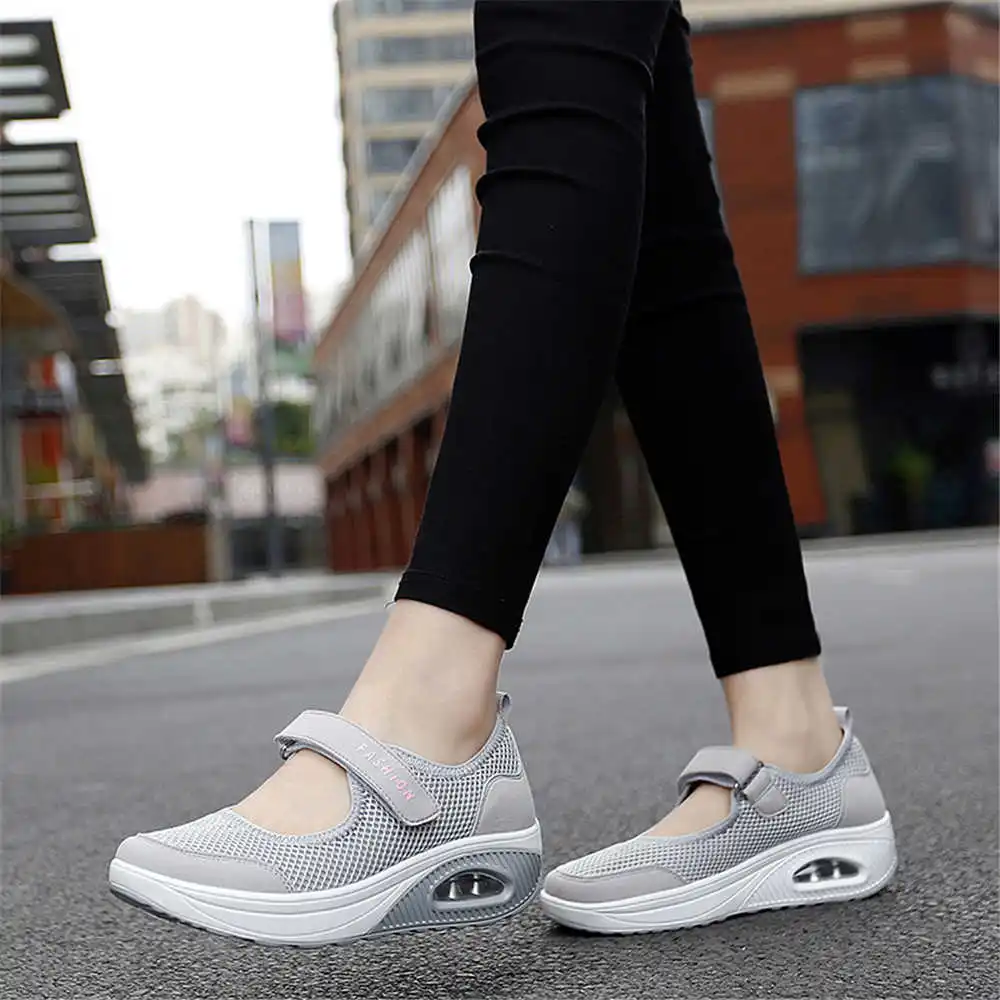 Outdoor Sport Uk - 36-41 Demi-season Colored Sneakers Walking Skates